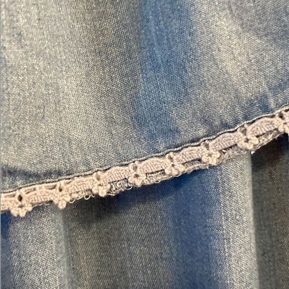 BEACHLUNCHLOUNGE COLLECTION Off The Shoulder Denim Style Romper, Size M - Picture 4 of 10